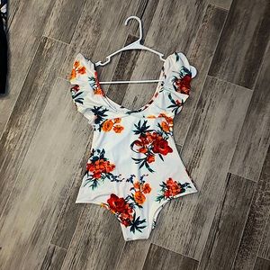 Floral casual off sholders bodysuit/ blouse ( :
